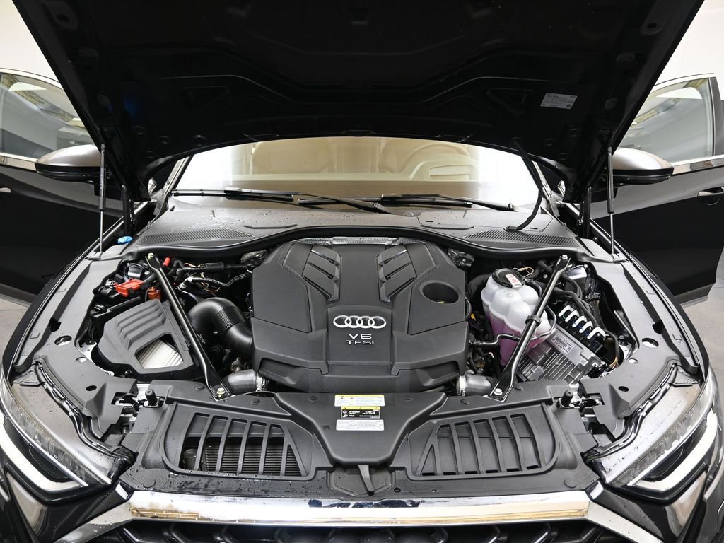 Certified 2025 Audi A8 L 3.0T image 9