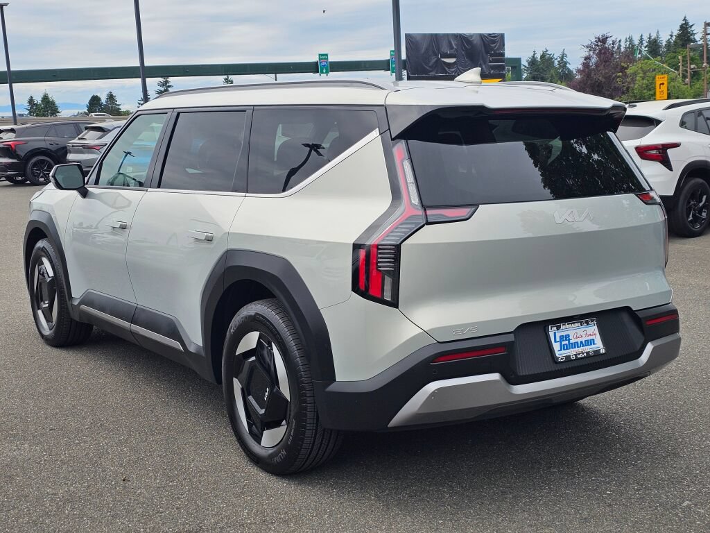 Certified 2024 Kia EV9 Wind AWD/4WD image 7