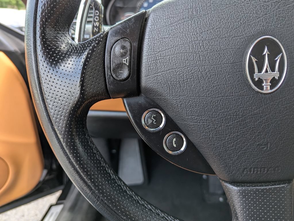 Used 2011 Maserati GranTurismo Convertible RWD image 15