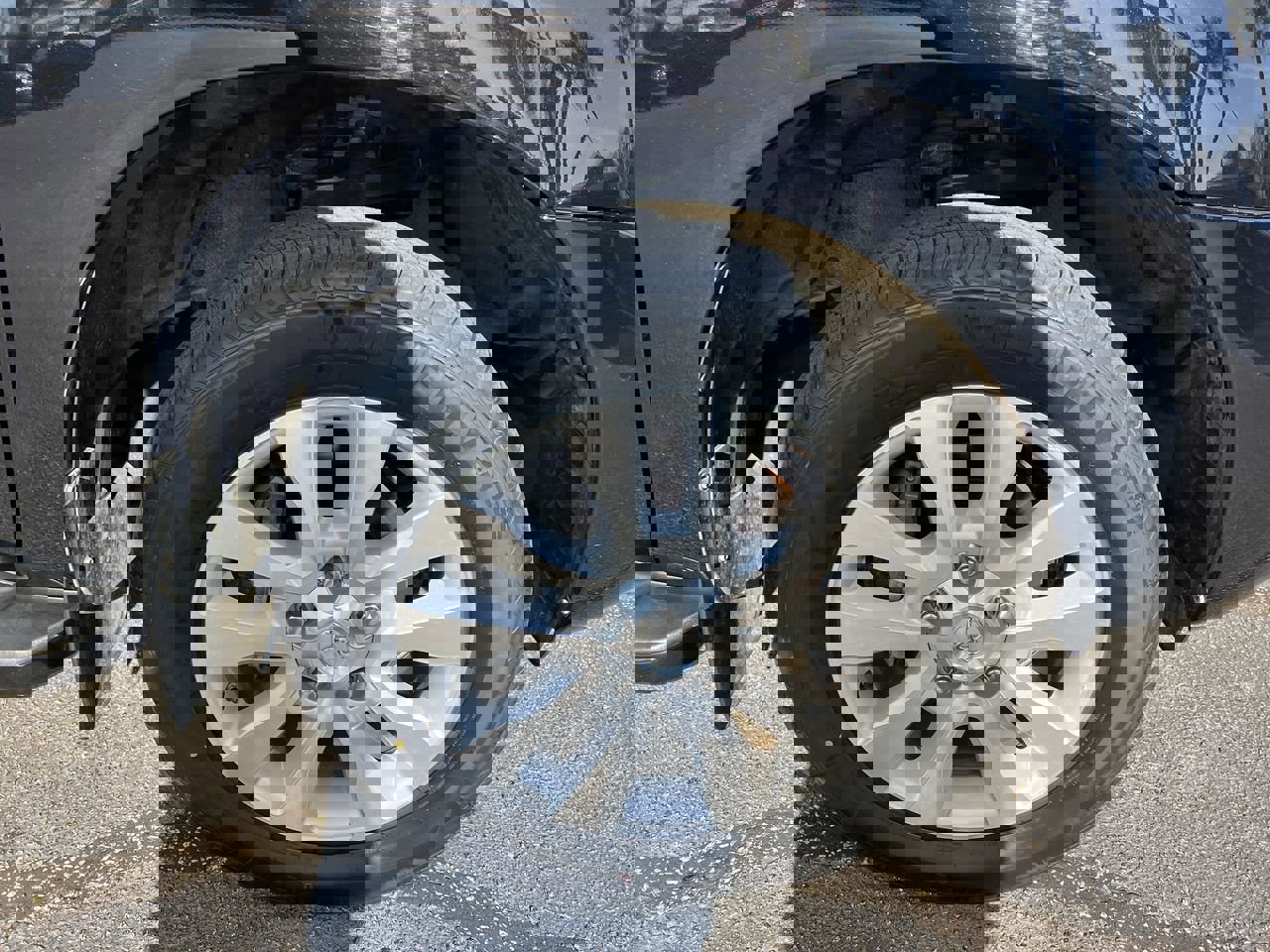 Used 2020 Toyota Sequoia Platinum image 13