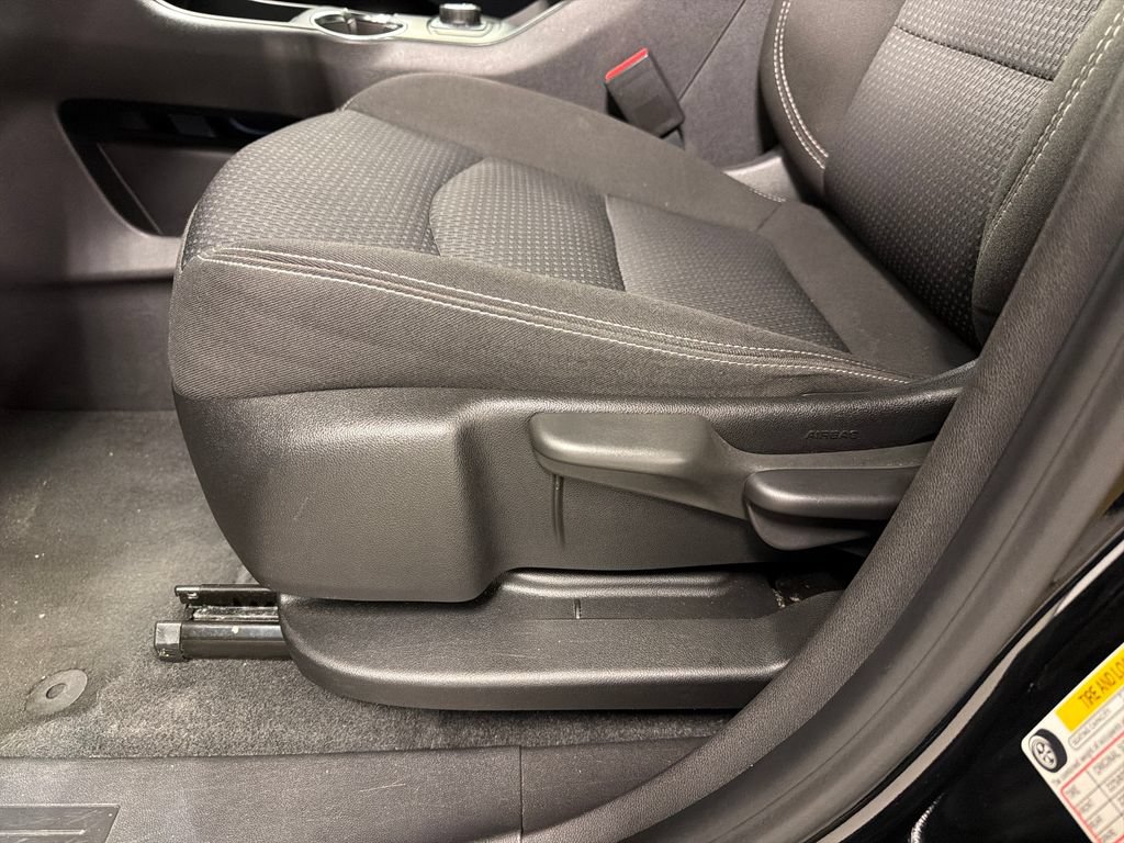 Used 2024 GMC Terrain SLE AWD/4WD image 23