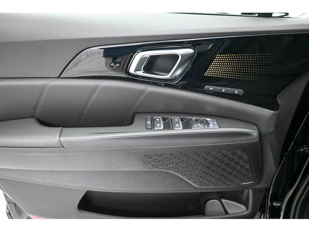 New 2026 Kia Carnival SX Prestige FWD image 18