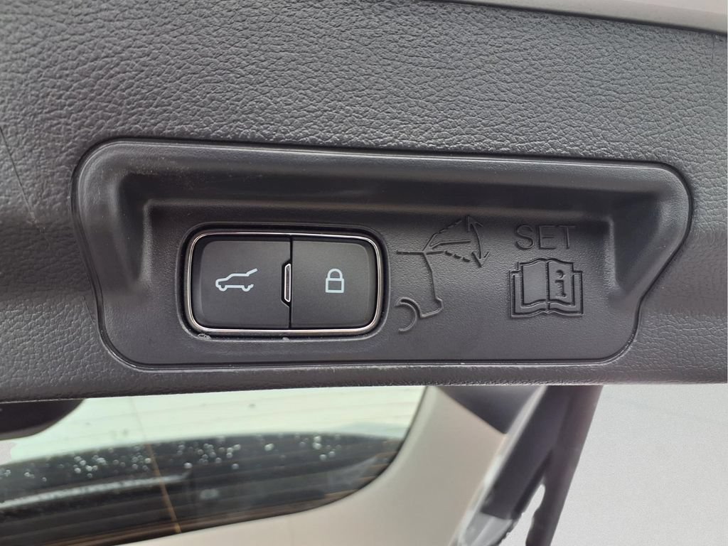 New 2026 Ford Explorer Active AWD/4WD image 23