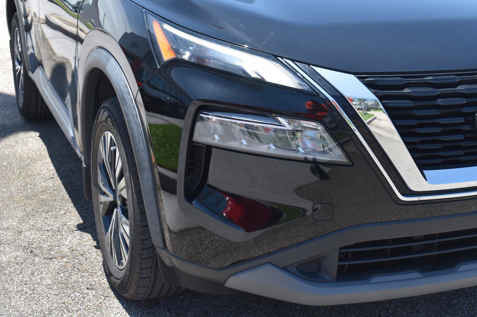 Used 2021 Nissan Rogue SV FWD image 18