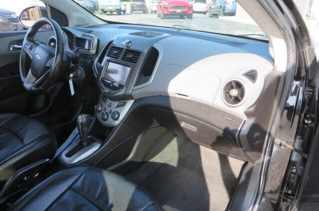 Used 2016 Chevrolet Sonic LTZ image 17