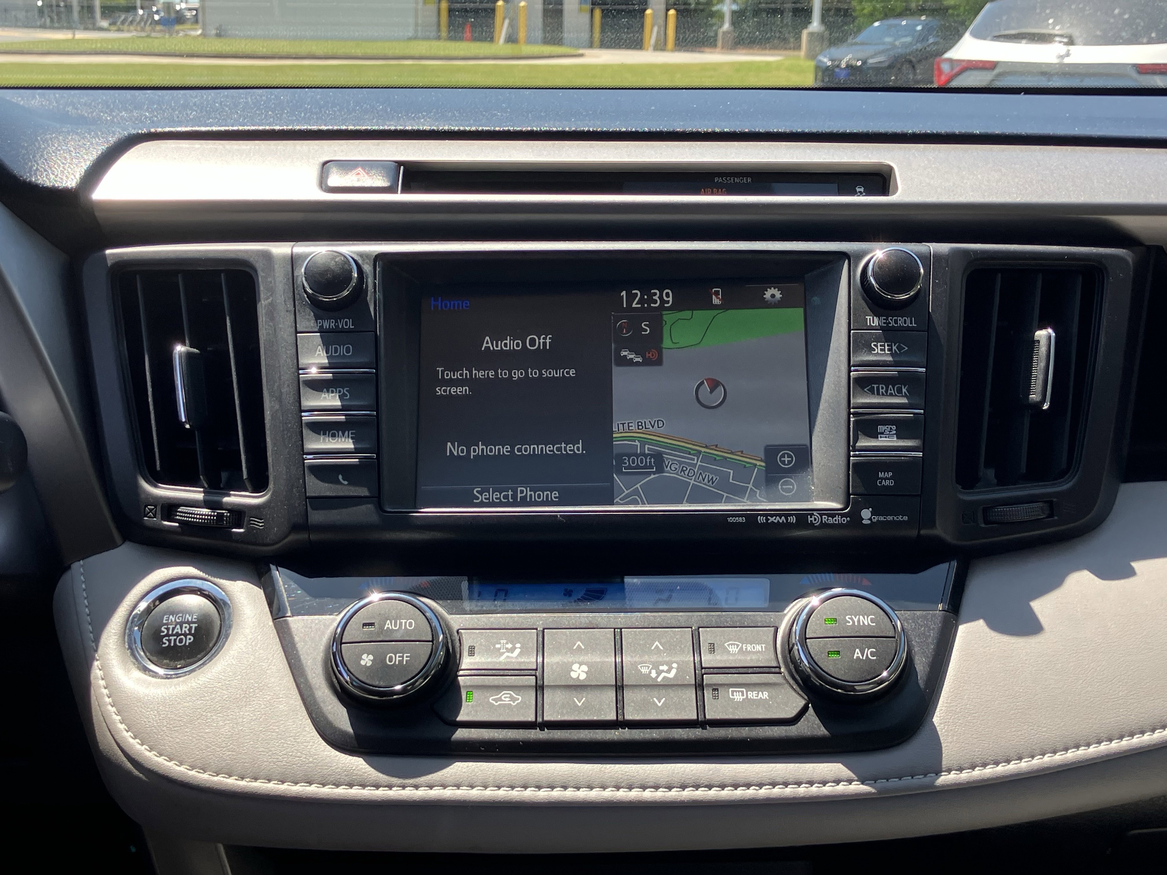 Used 2016 Toyota RAV4 Limited FWD image 25