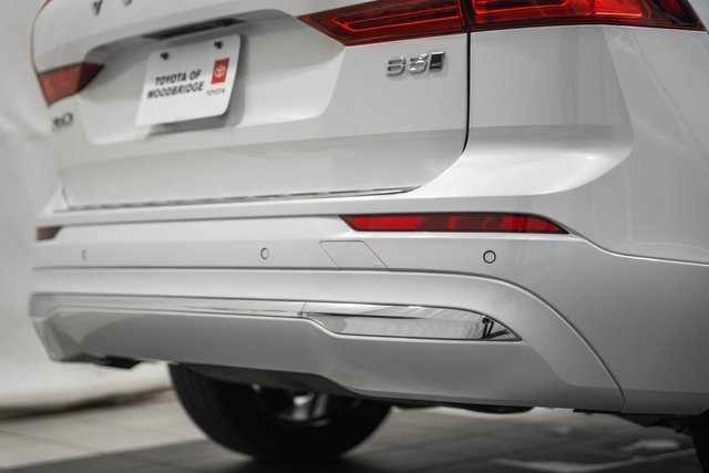 Used 2022 Volvo XC60 B5 Inscription w/ Climate Package image 7