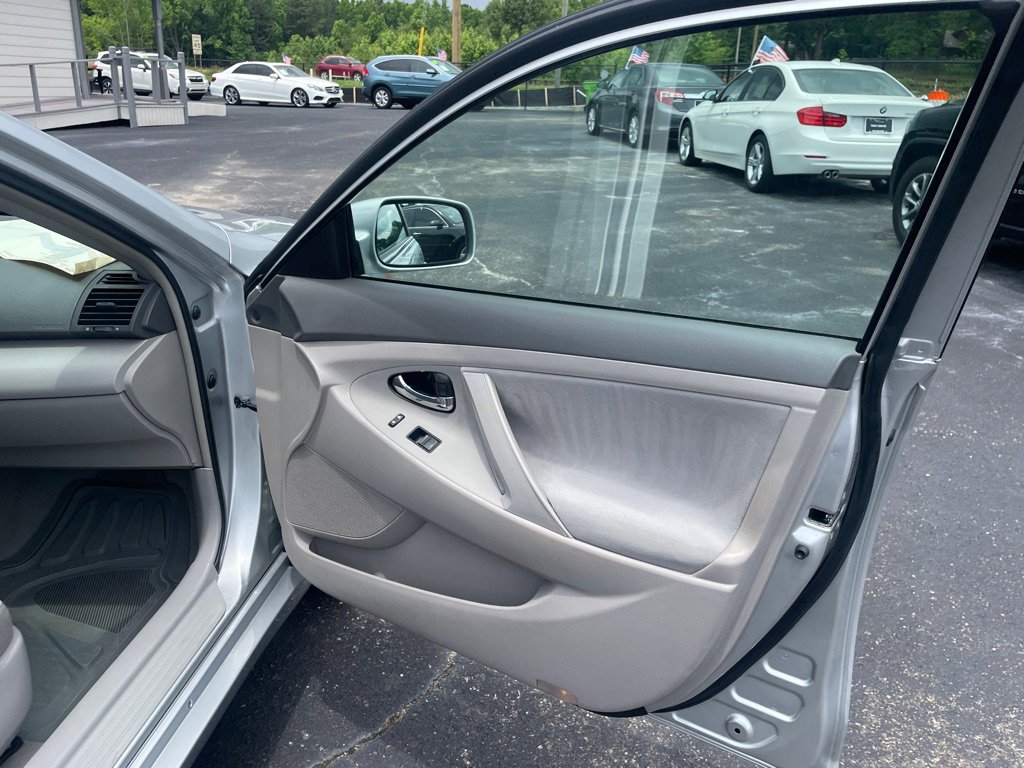 Used 2007 Toyota Camry CE FWD image 19