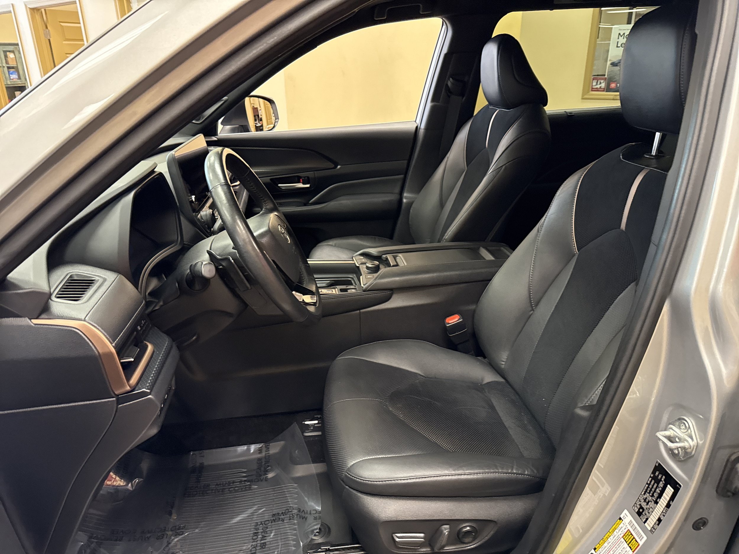 Used 2024 Toyota Grand Highlander AWD Hybrid image 8