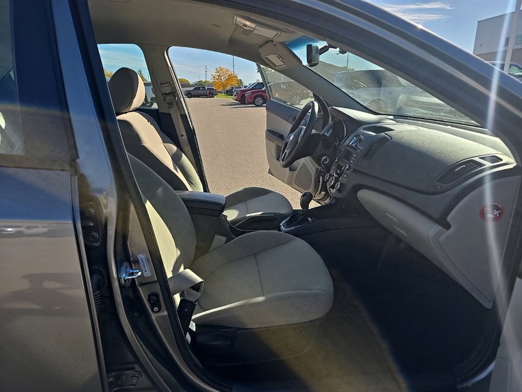 Used 2012 Kia Forte EX FWD image 12