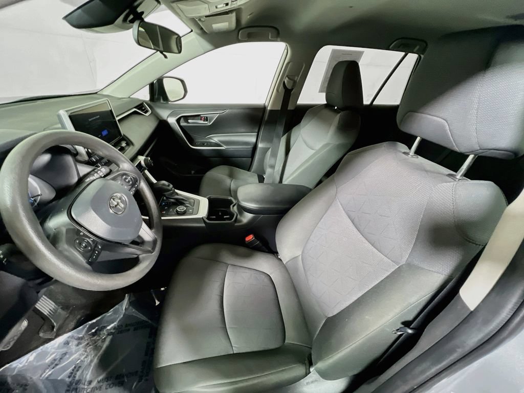 Certified 2025 Toyota RAV4 XLE AWD/4WD image 18