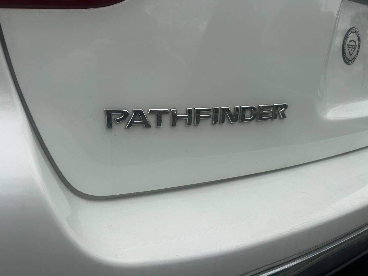 Used 2018 Nissan Pathfinder S AWD/4WD image 8
