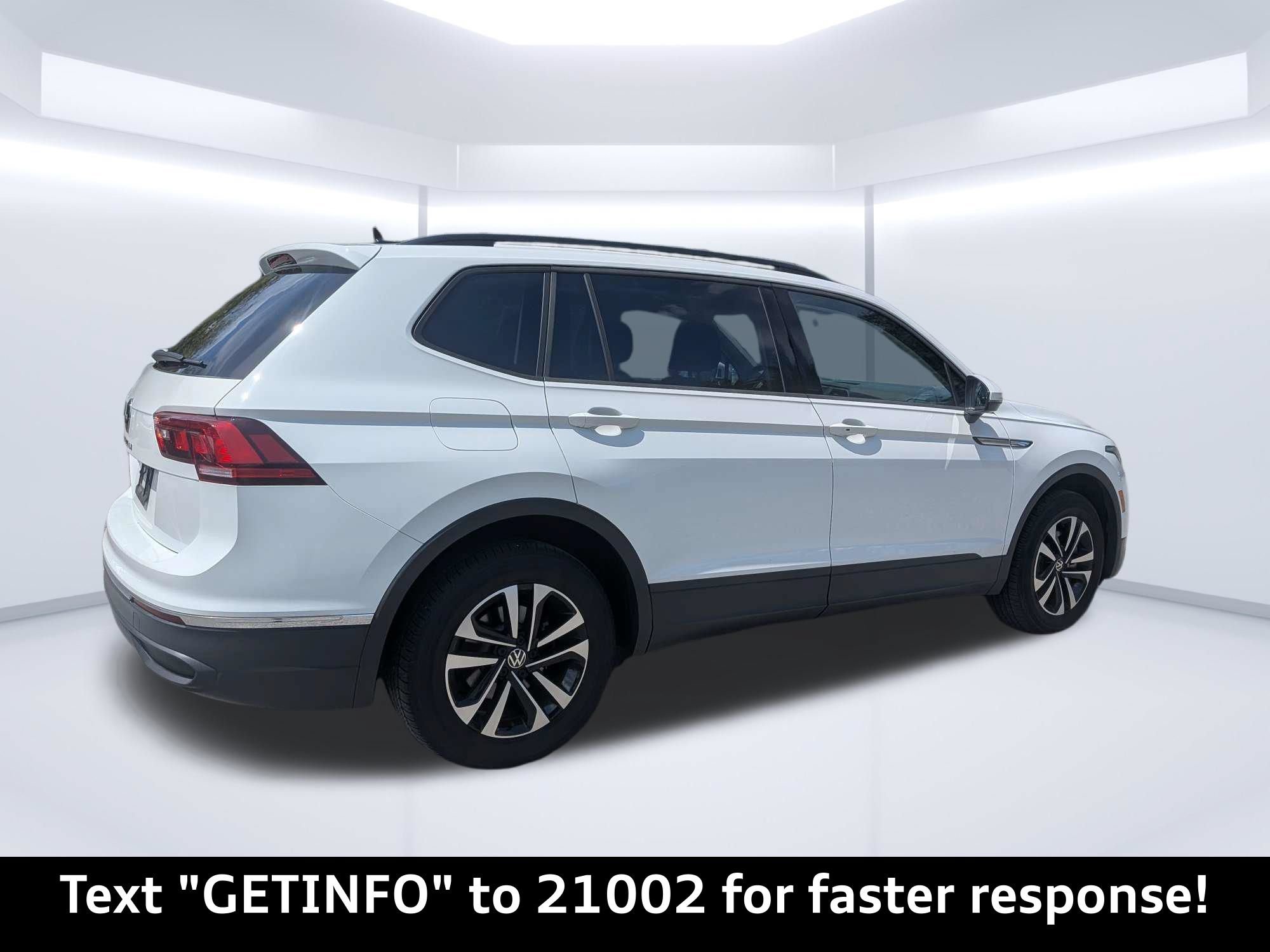 Used 2023 Volkswagen Tiguan S FWD image 3