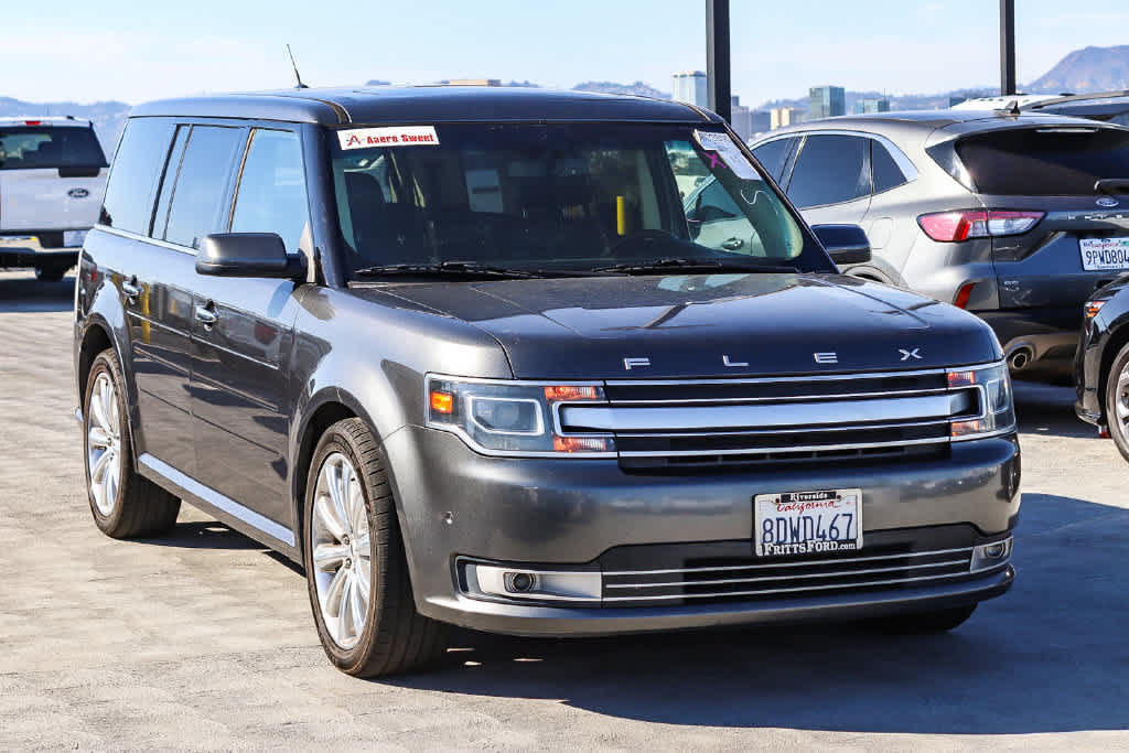 Used 2018 Ford Flex Limited w/ Equipment Group 303A AWD/4WD image 3