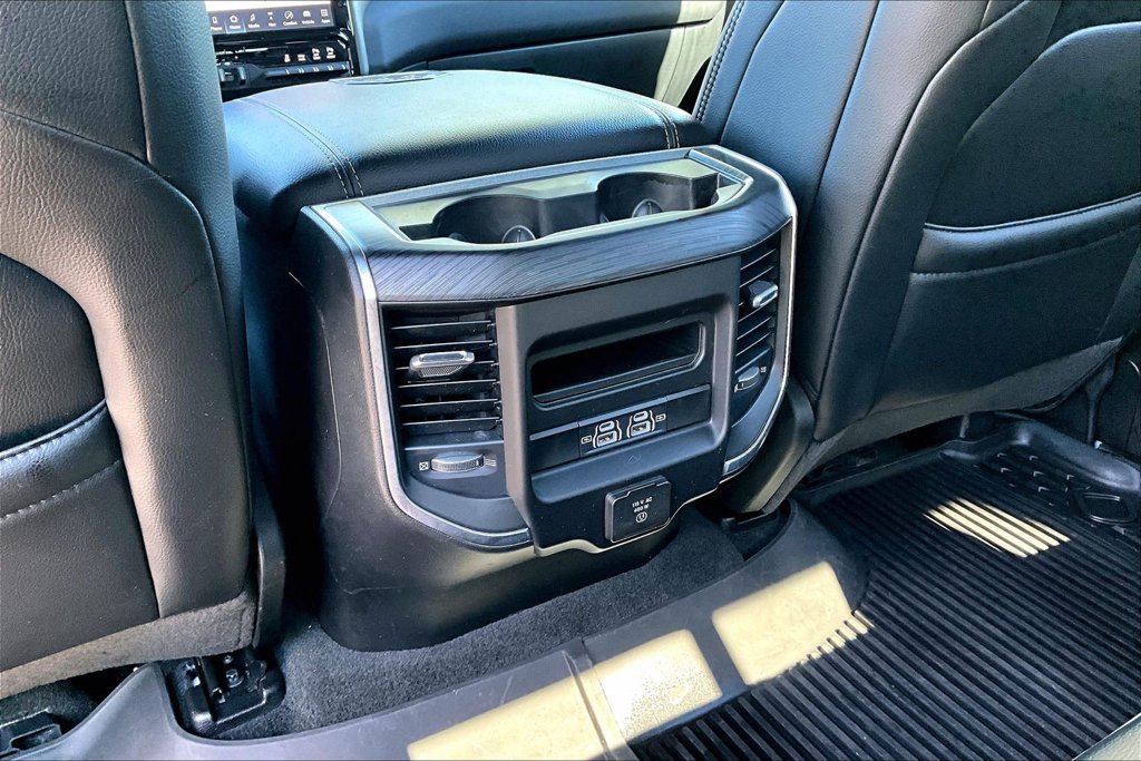 Used 2023 RAM 1500 Laramie AWD/4WD image 32