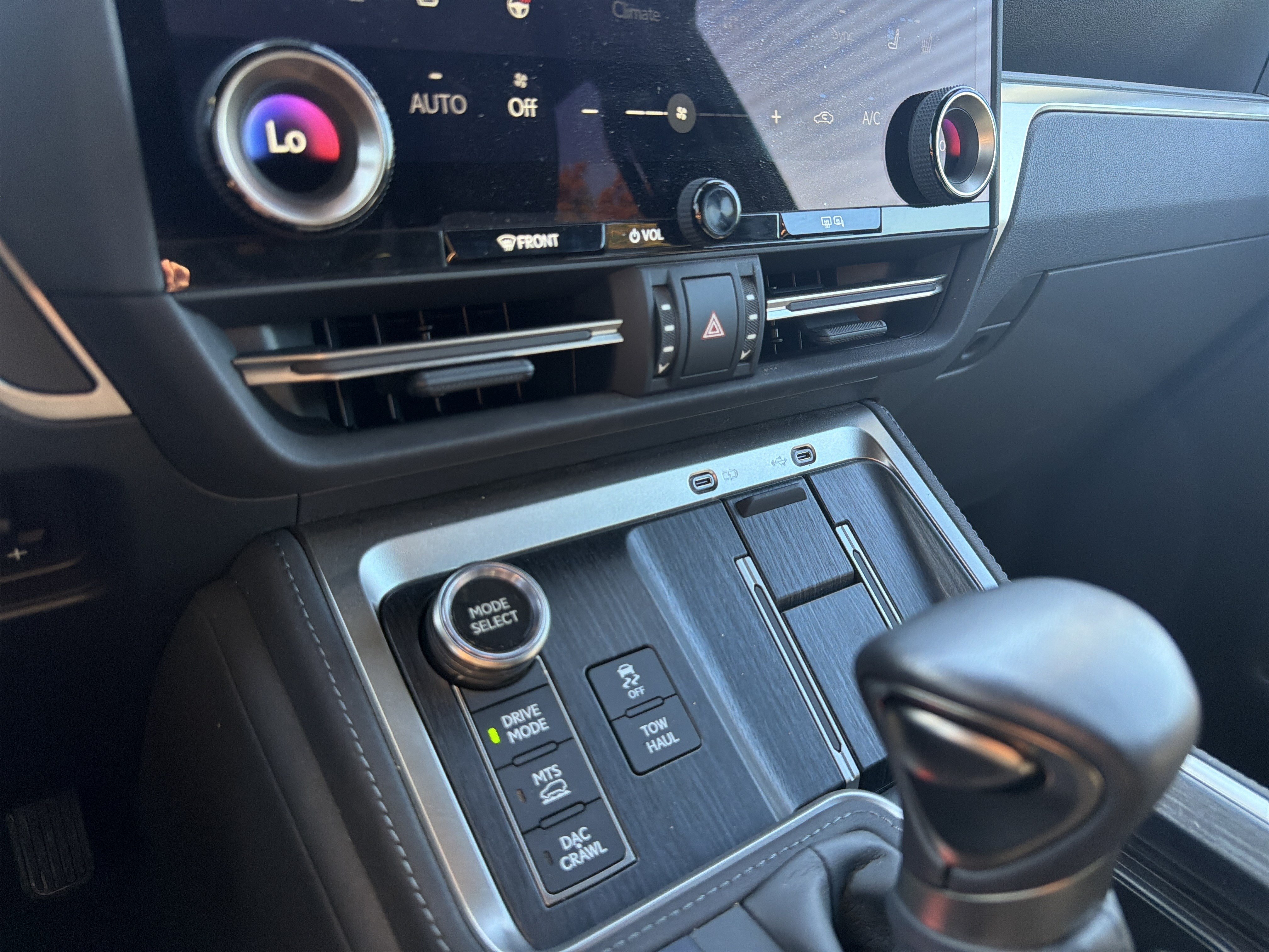 Used 2025 Lexus GX 550 AWD/4WD image 38