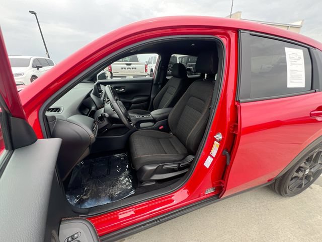 Used 2025 Honda HR-V Sport image 14
