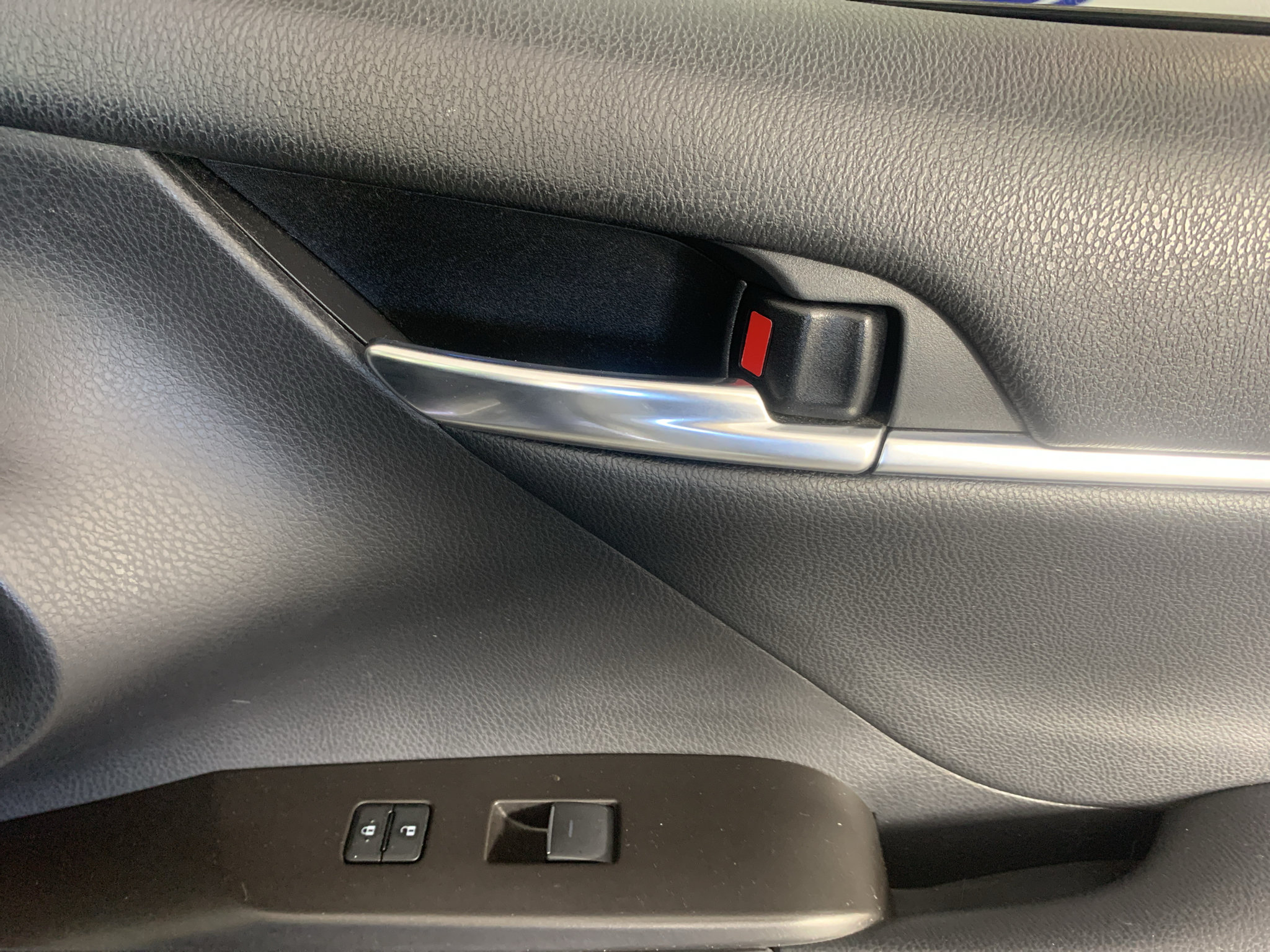 Used 2021 Toyota Camry XSE w/ Navigation Package FWD image 37