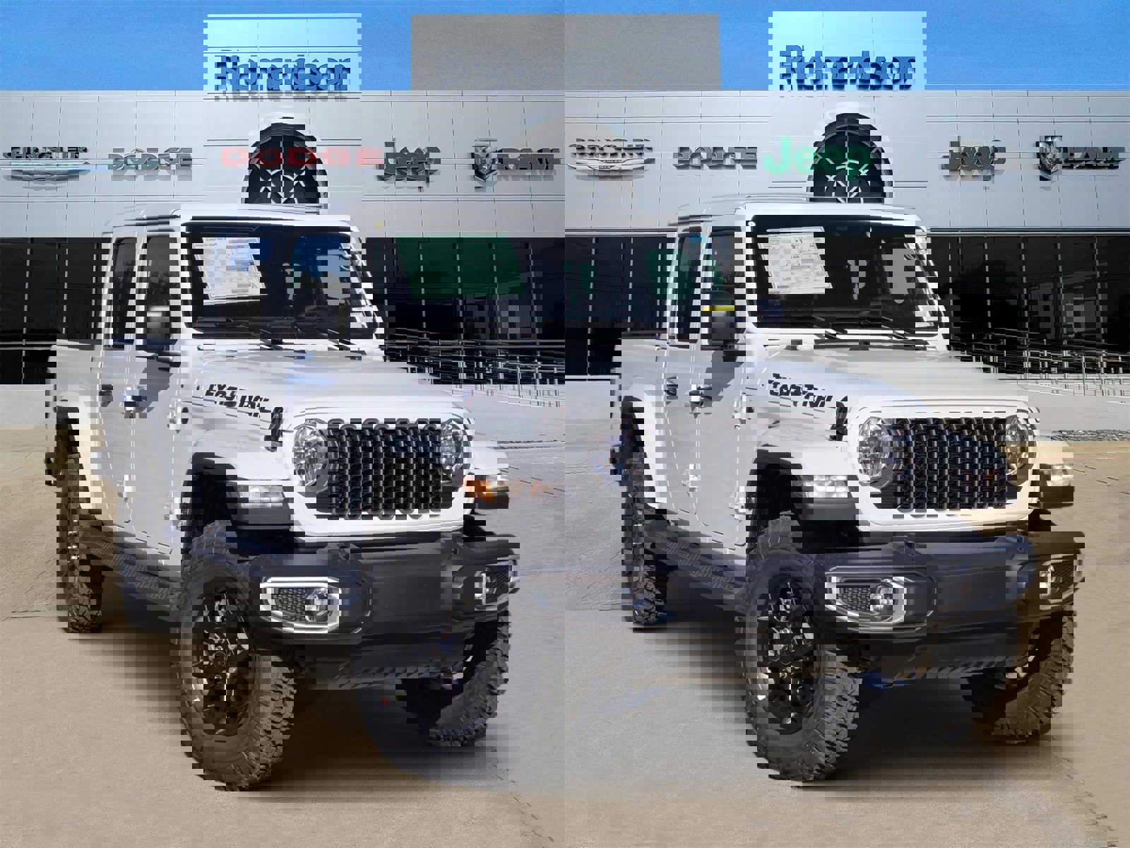 New 2026 Jeep Gladiator Sport