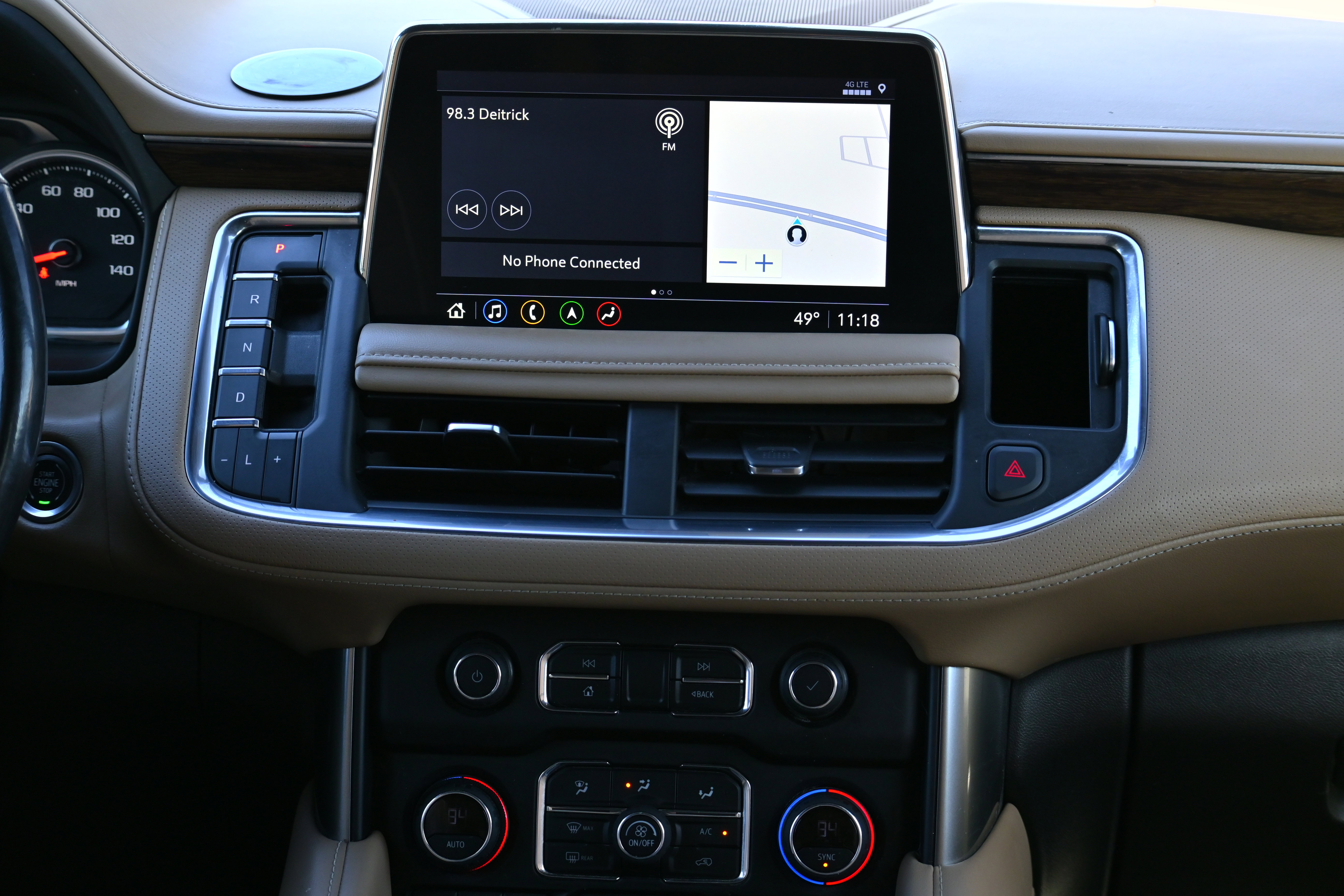 Used 2021 Chevrolet Suburban Premier w/ Premium Package image 13