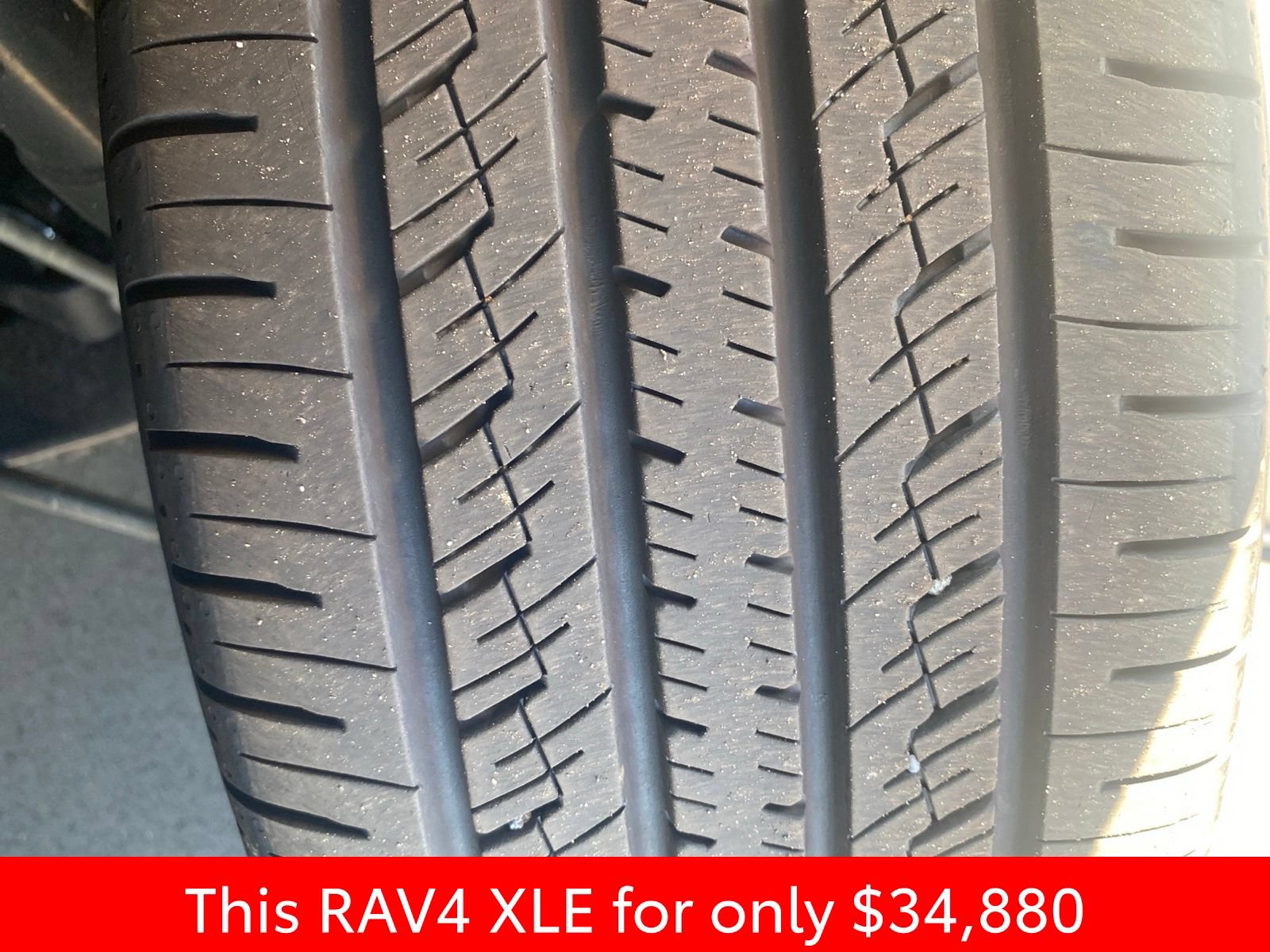 Used 2025 Toyota RAV4 XLE FWD image 57