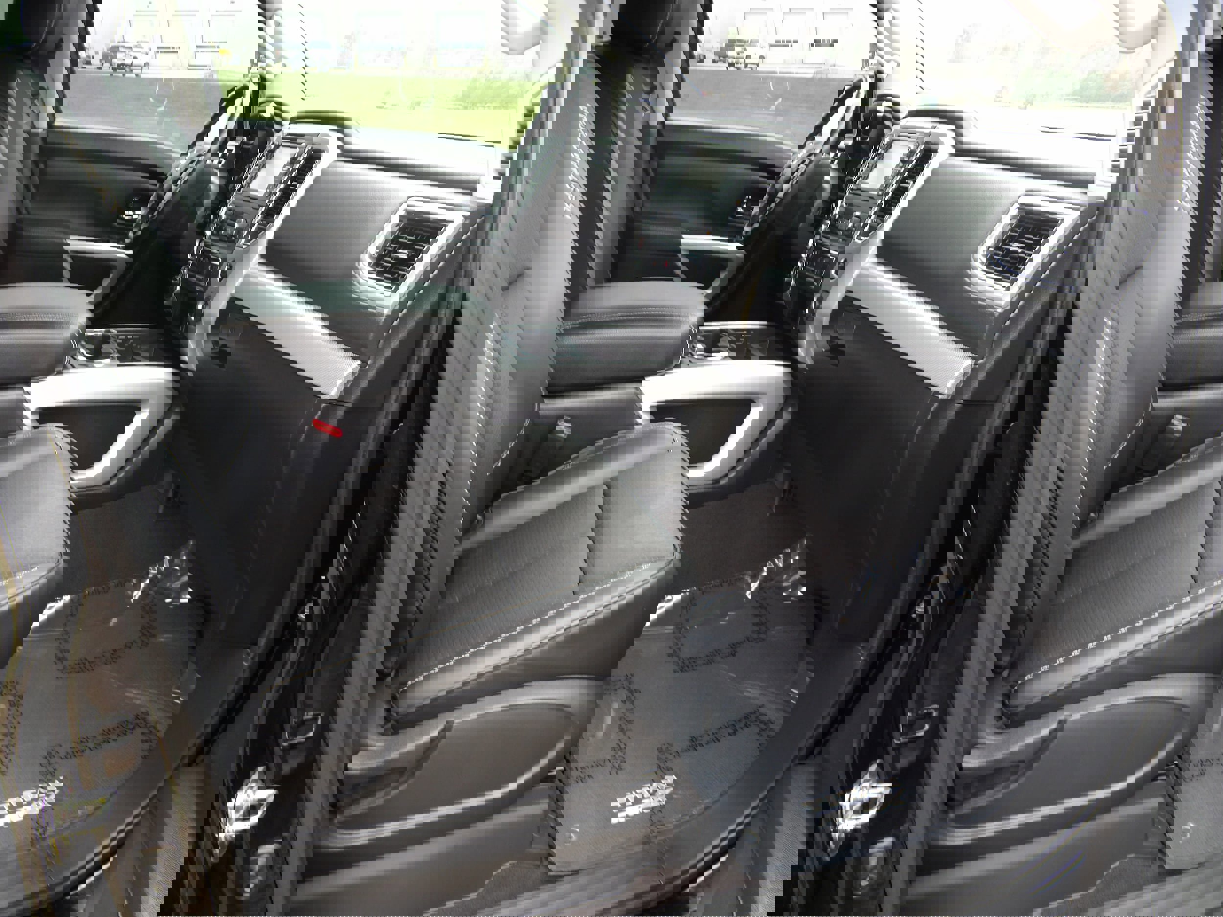 Used 2017 Nissan Titan PRO-4X image 11