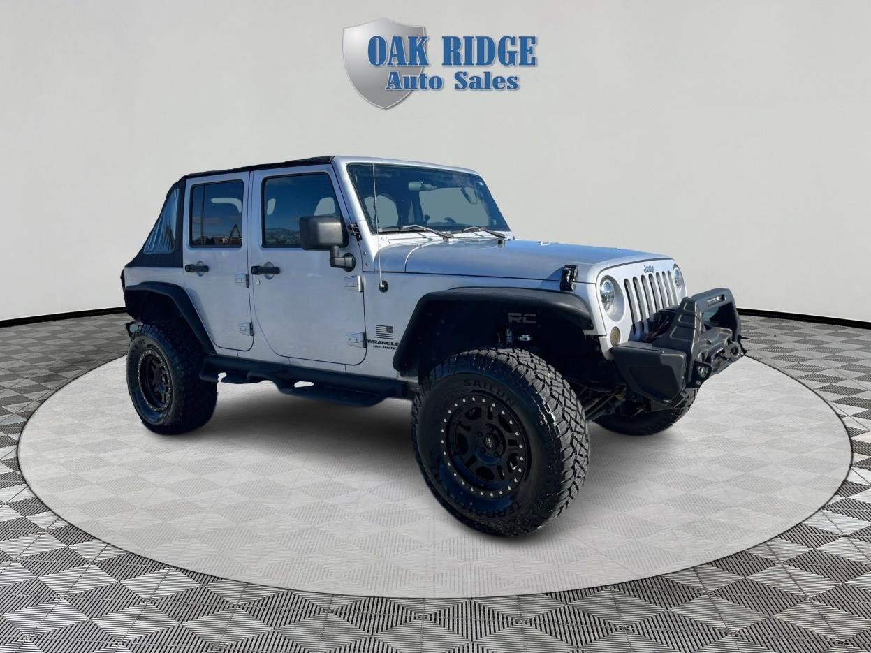 Used 2009 Jeep Wrangler Unlimited Rubicon w/ Dual Top Group image 3