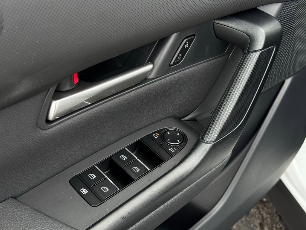 New 2025 MAZDA CX-50 AWD 2.5 S w/ Weather Package image 9