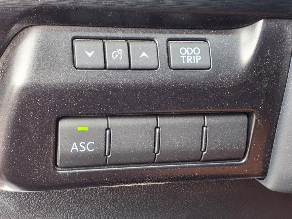 Used 2024 Lexus UX 250h F Sport image 9