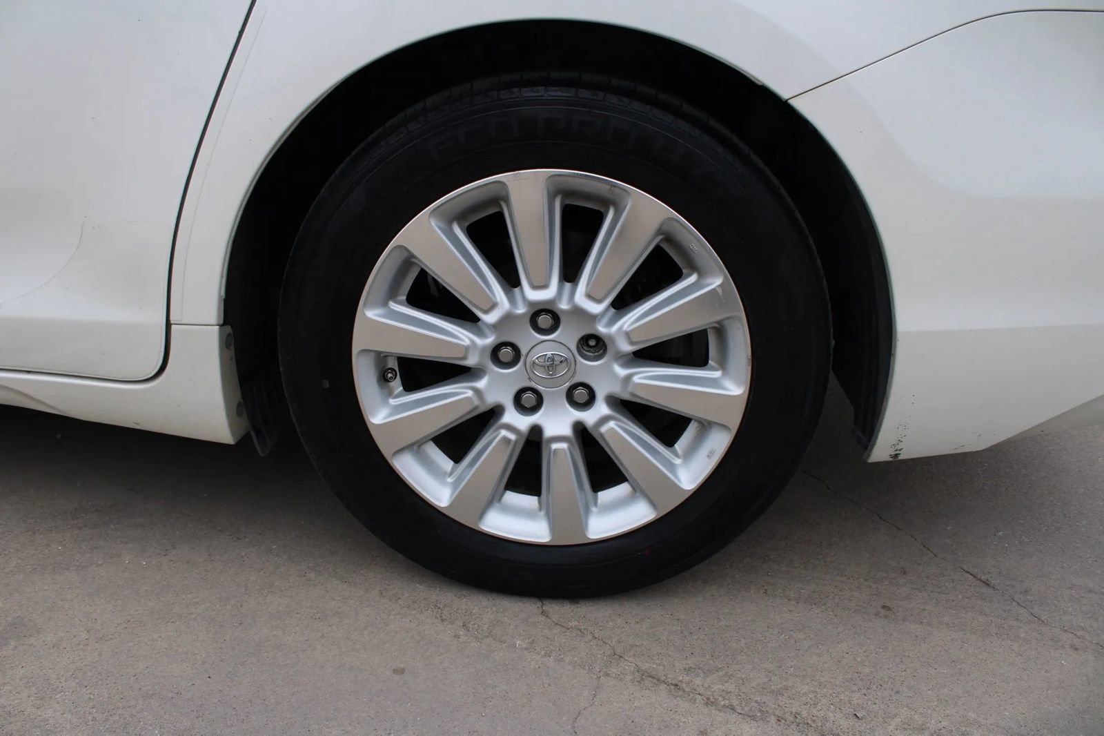 Used 2013 Toyota Sienna Limited w/ Premium Pkg image 7