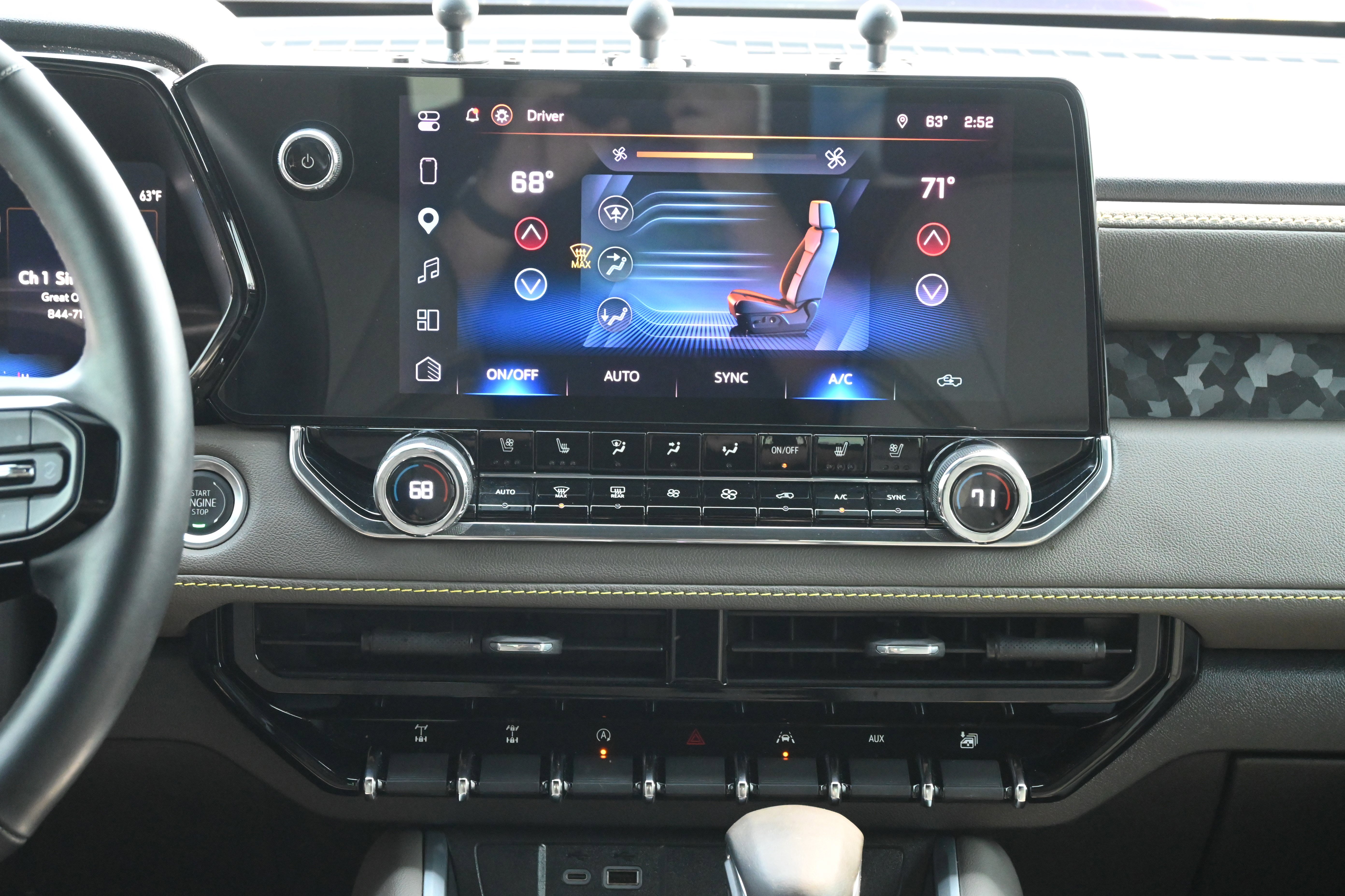 Used 2025 Chevrolet Colorado ZR2 w/ Technology Package image 5