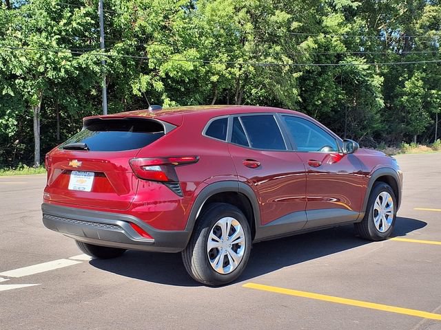 Certified 2024 Chevrolet Trax LS FWD image 2