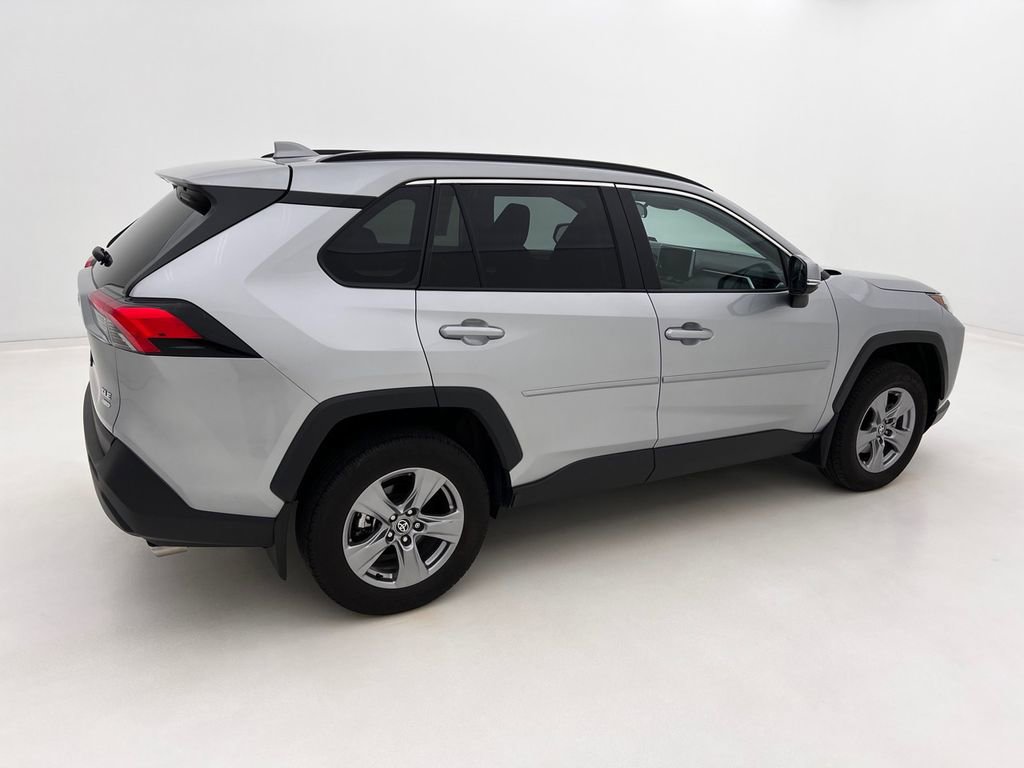 Used 2024 Toyota RAV4 XLE AWD/4WD image 6