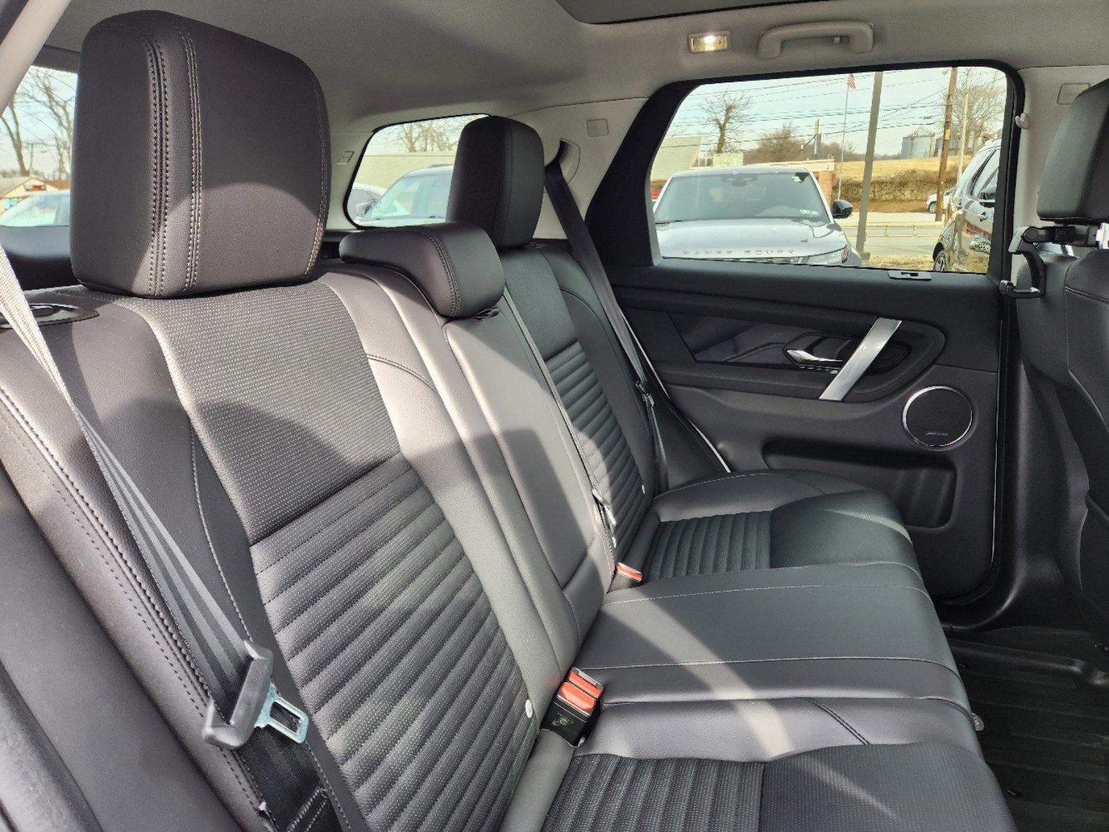 Certified 2024 Land Rover Discovery Sport S image 15