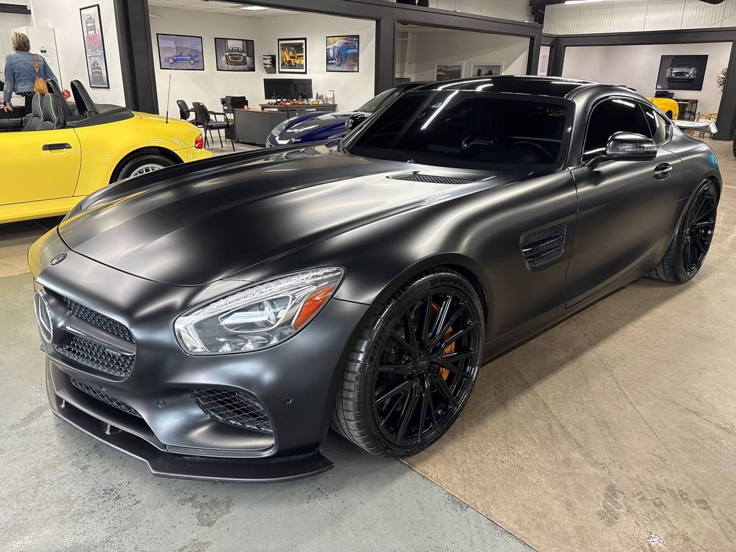 Used 2016 Mercedes-Benz AMG GT S w/ Exclusive Interior Package image 3