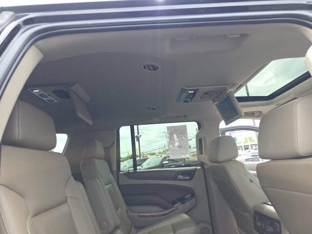 Used 2017 Chevrolet Suburban Premier AWD/4WD image 64