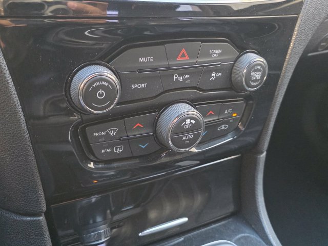 Used 2022 Chrysler 300 S RWD image 28