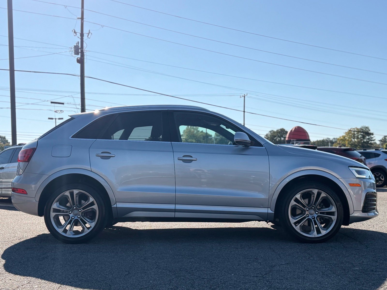 Used 2018 Audi Q3 2.0T Premium Plus w/ Premium Plus Package AWD/4WD image 6