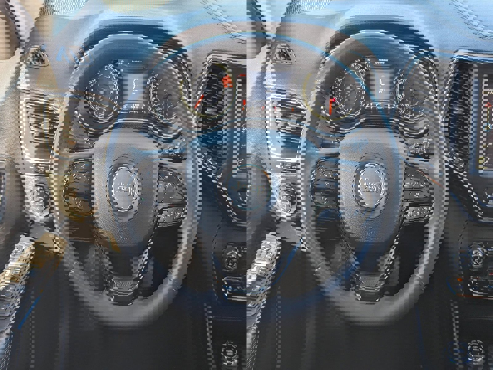 Used 2023 Jeep Cherokee Altitude Lux image 19