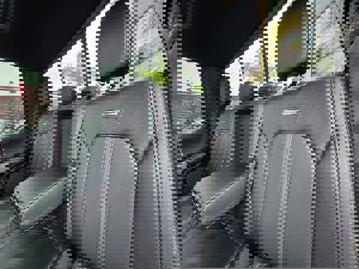 Used 2015 Ford F150 Platinum w/ Equipment Group 701A Luxury image 28