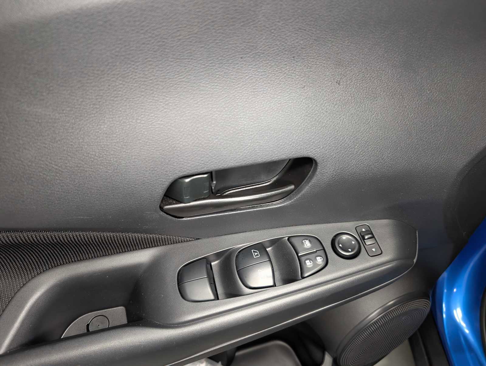 Used 2023 Nissan Kicks S image 35