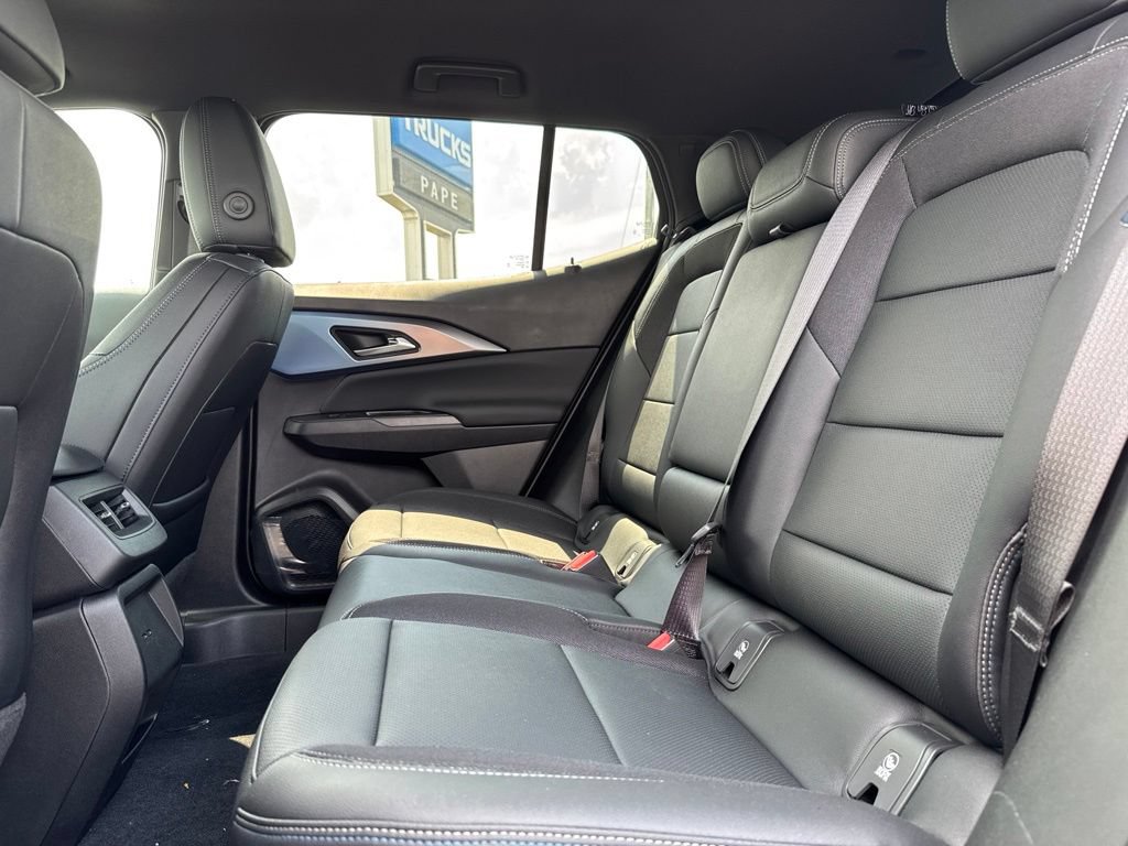 New 2026 Chevrolet Equinox EV LT AWD/4WD image 18