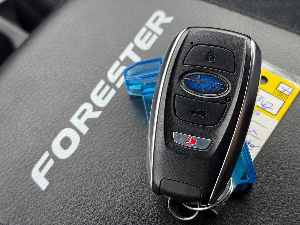 Used 2025 Subaru Forester Premium AWD/4WD image 38