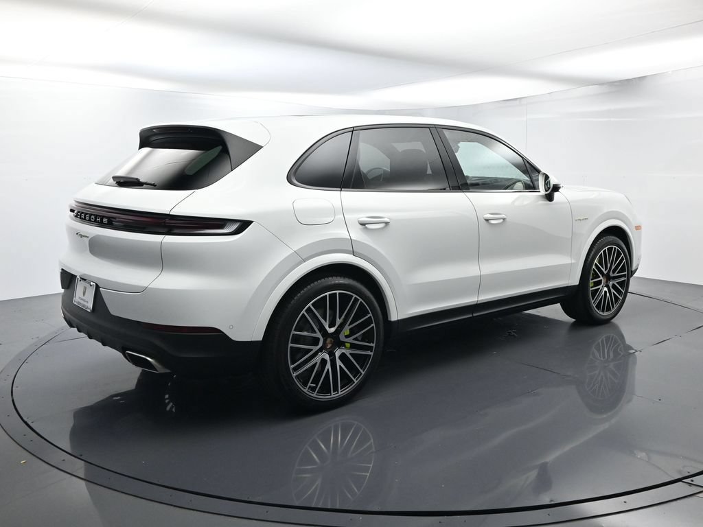 Certified 2026 Porsche Cayenne E-Hybrid AWD/4WD image 15