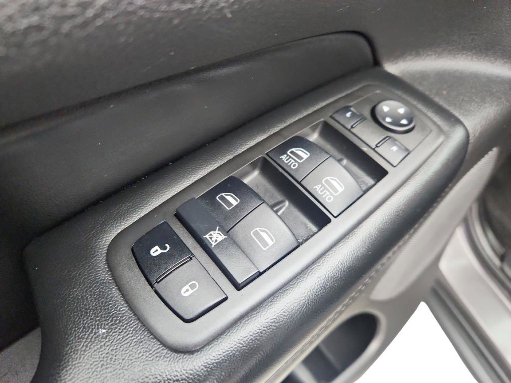 Used 2021 Jeep Grand Cherokee Laredo image 18