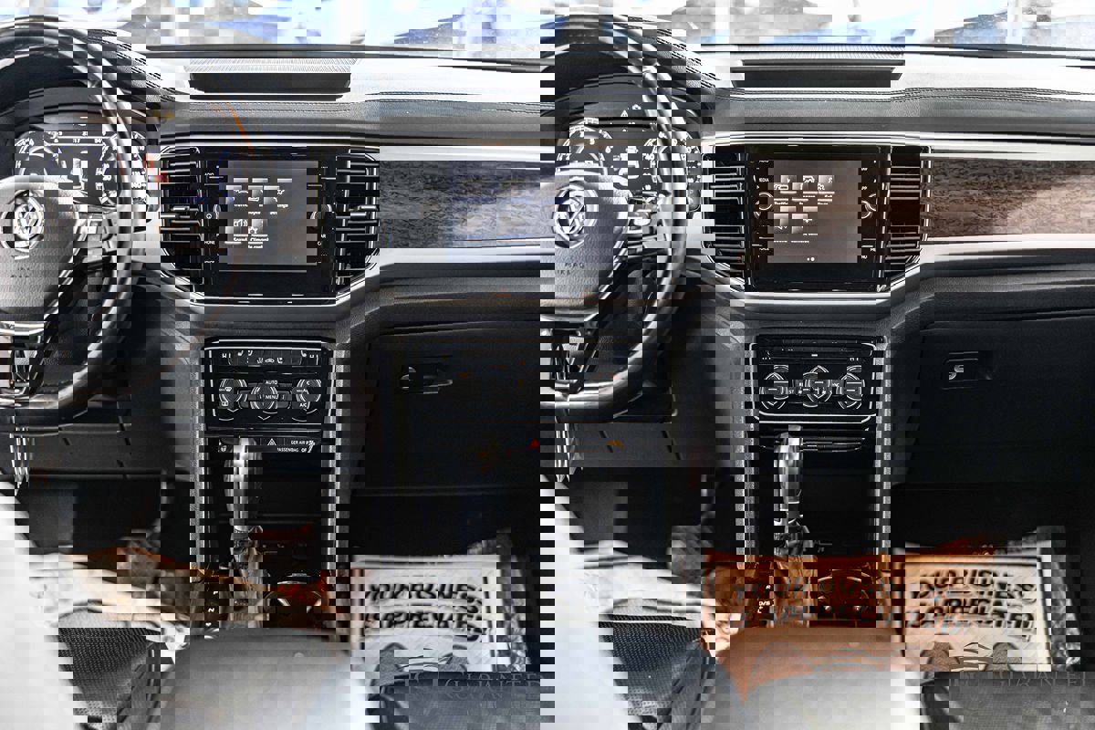 Used 2018 Volkswagen Atlas SEL Premium image 48