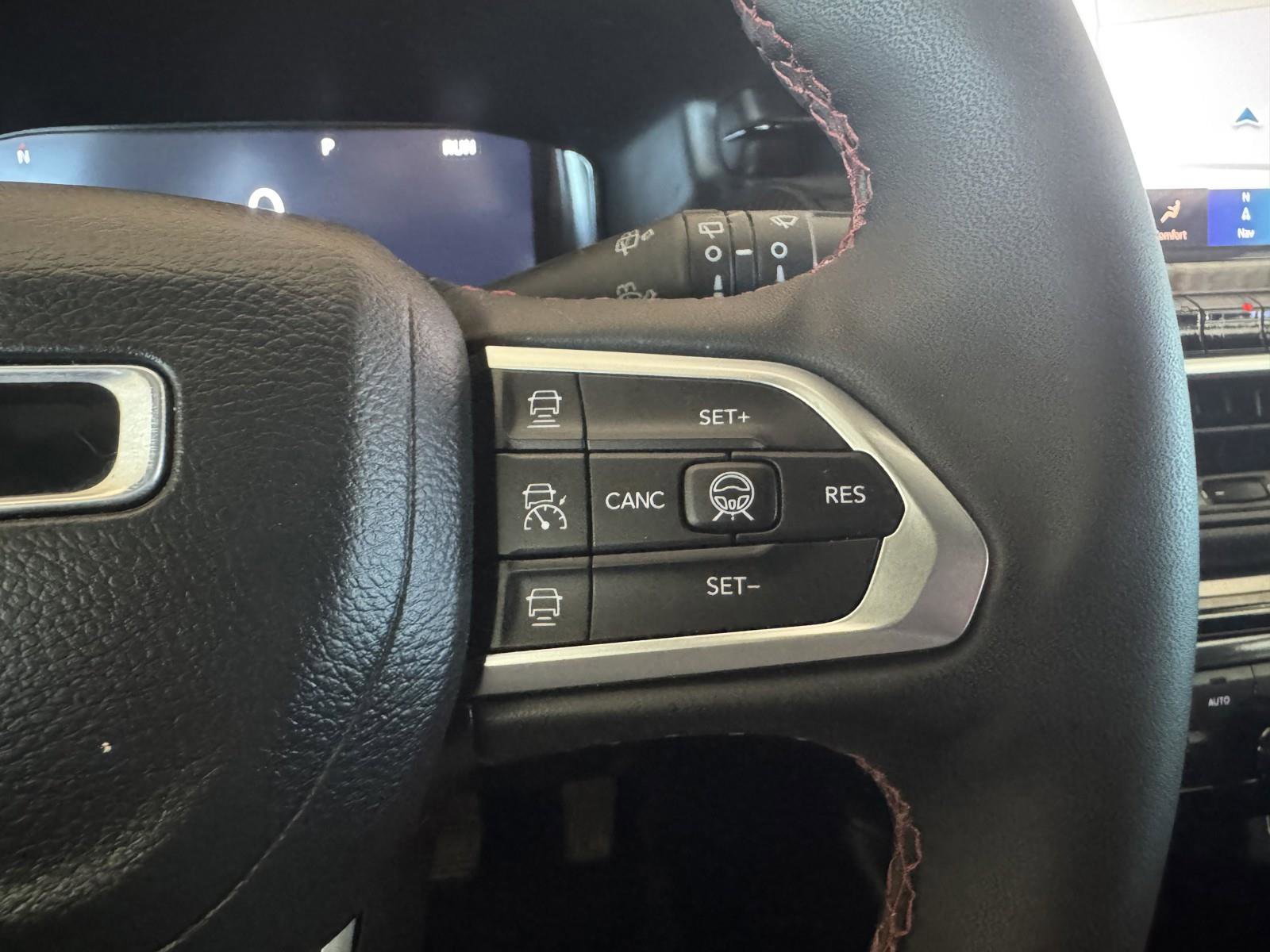 Used 2023 Jeep Compass Trailhawk w/ Trailhawk Elite Group image 18