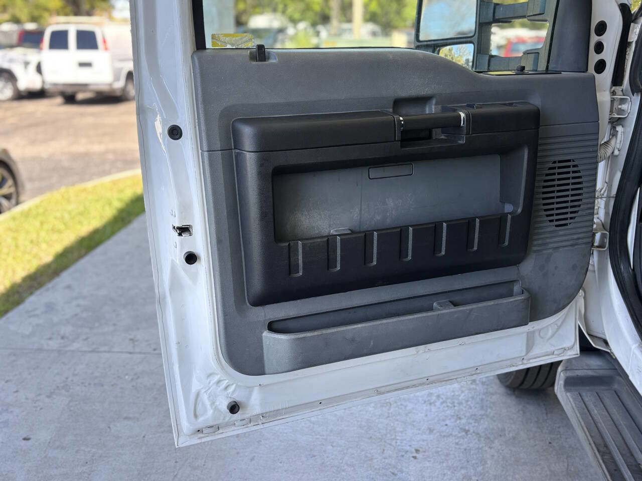 Used 2011 Ford F550 4X2 2dr Regular Cab 140.8 200. w/ Payload Upgrade Pkg image 11