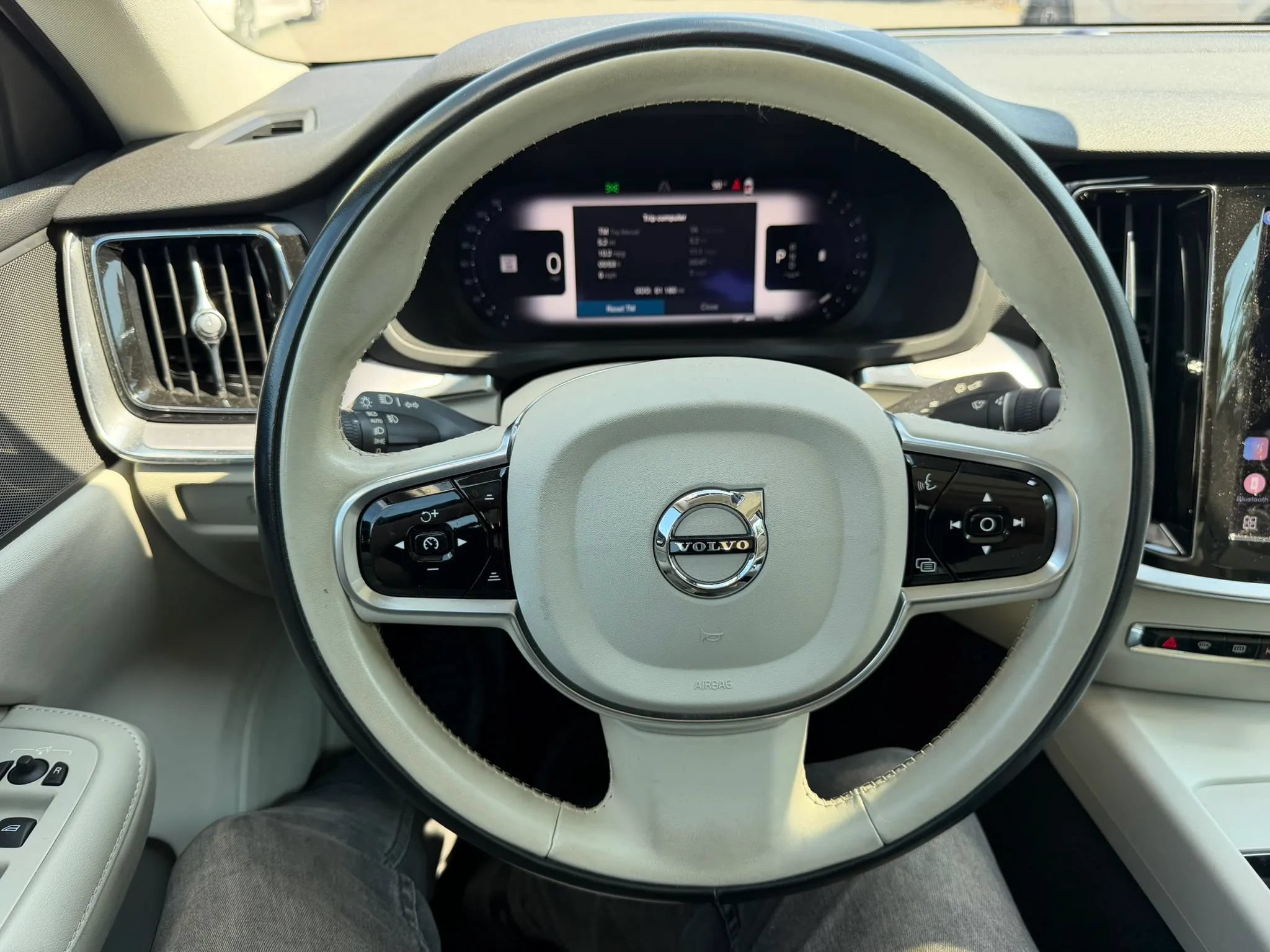 Used 2023 Volvo S60 B5 Plus AWD/4WD image 11