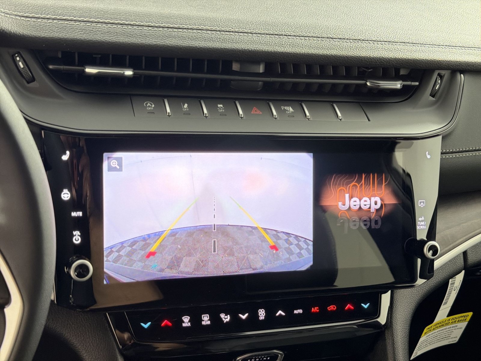 New 2026 Jeep Grand Cherokee Altitude AWD/4WD image 20